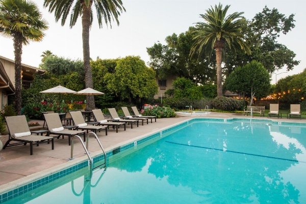 El Pueblo Inn image 1